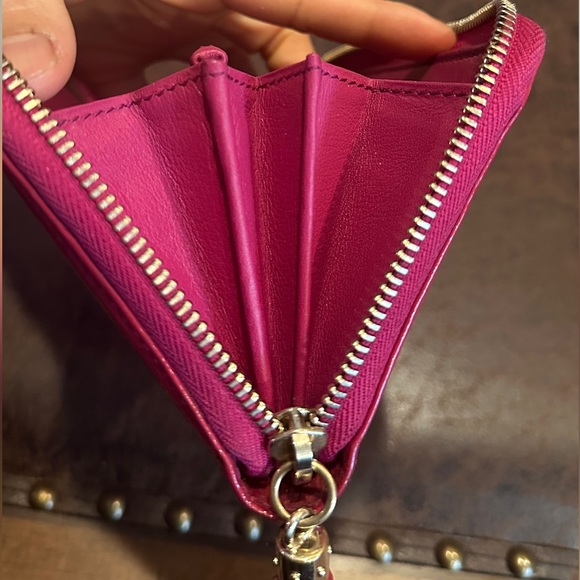 Gucci Soho red leather wallet - Picture 10 of 17